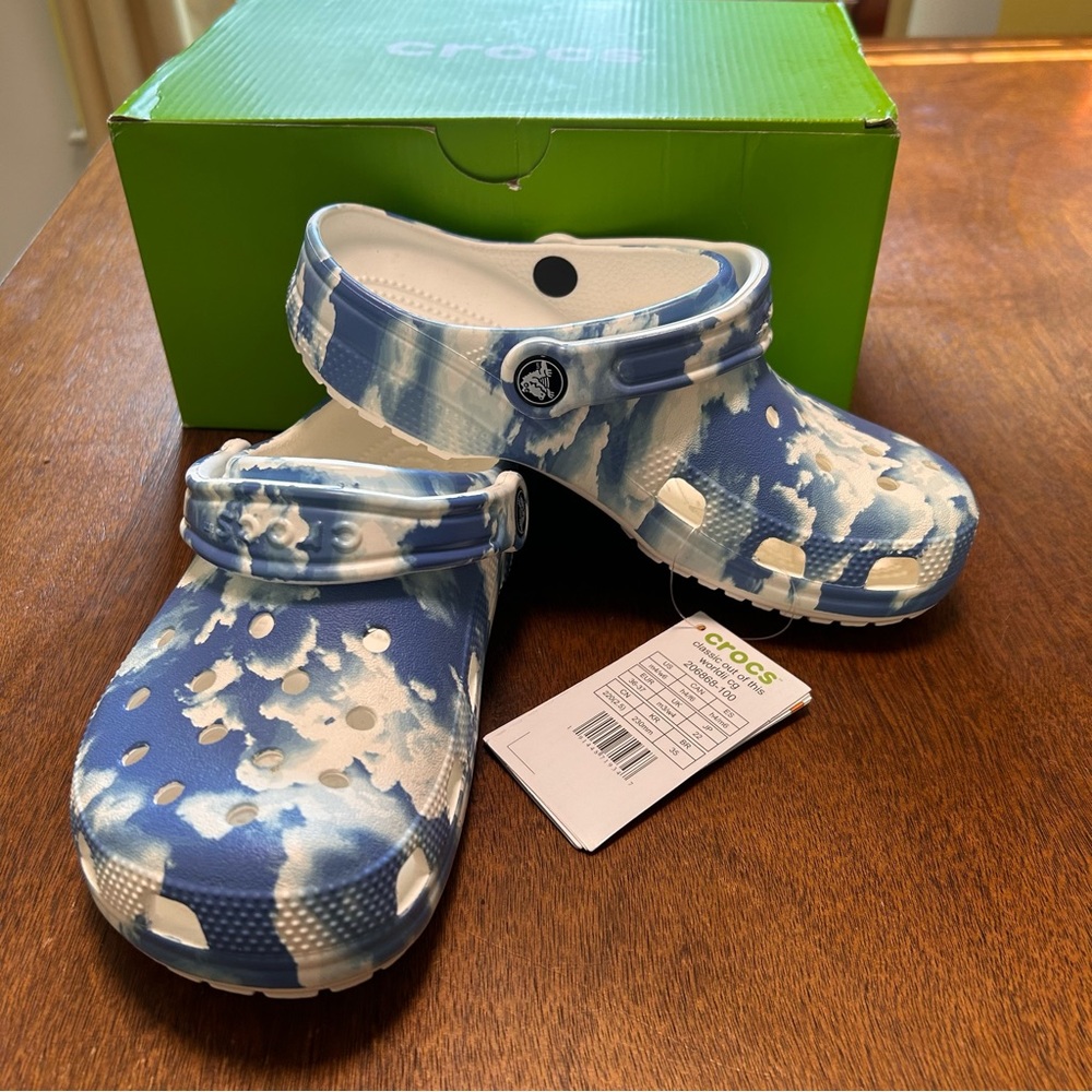 CROCS NWT